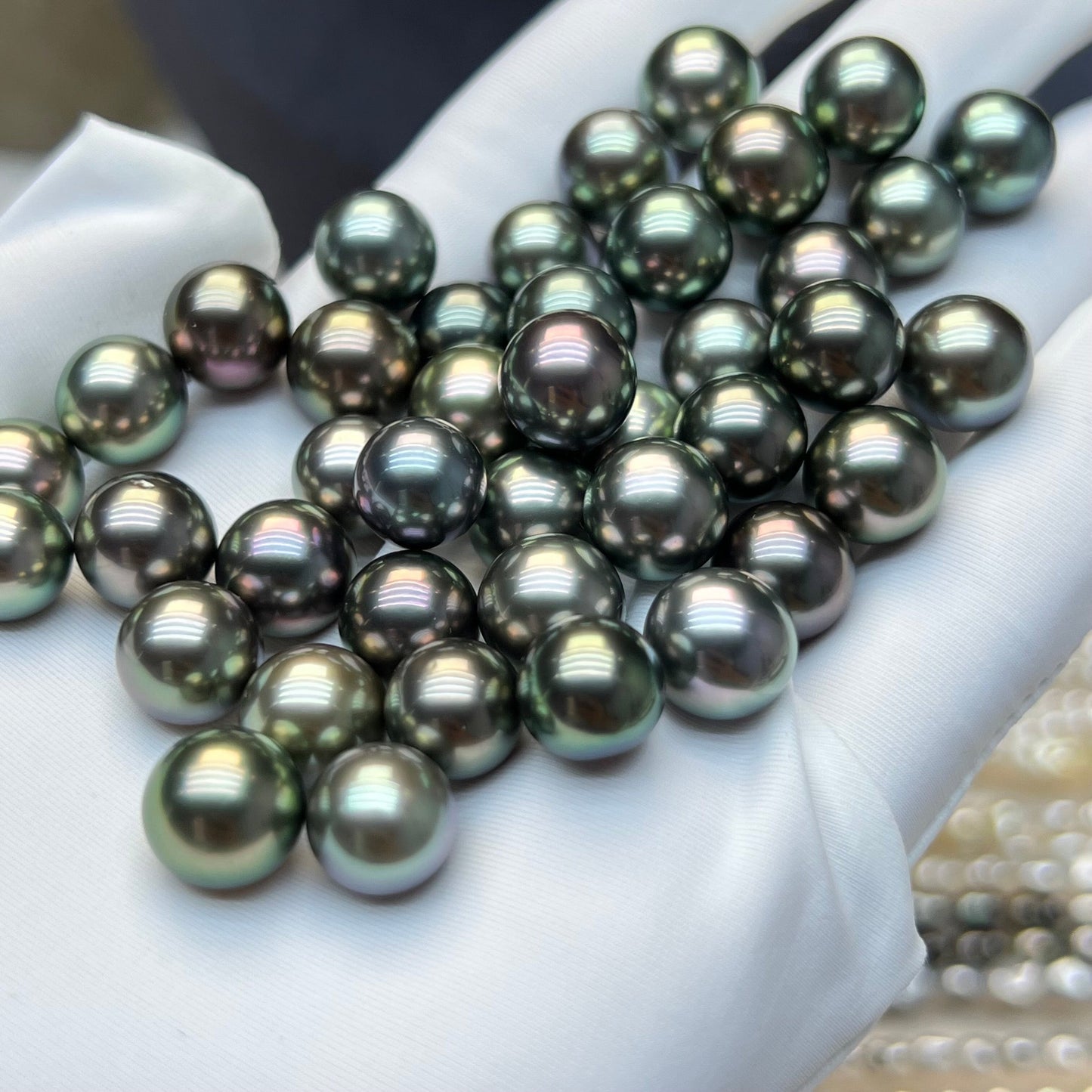 000.[LIVE OPENING] BLACK Tahitian Seawater pearl